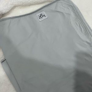 Ollie Swaddle-like new!
